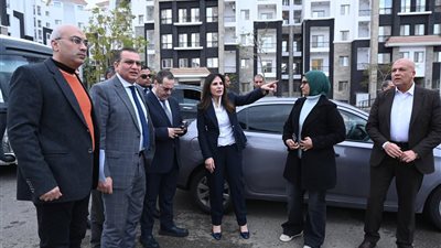 وزيرة الإسكان تتابع موقف الخدمات بالحي السكني الثالث 