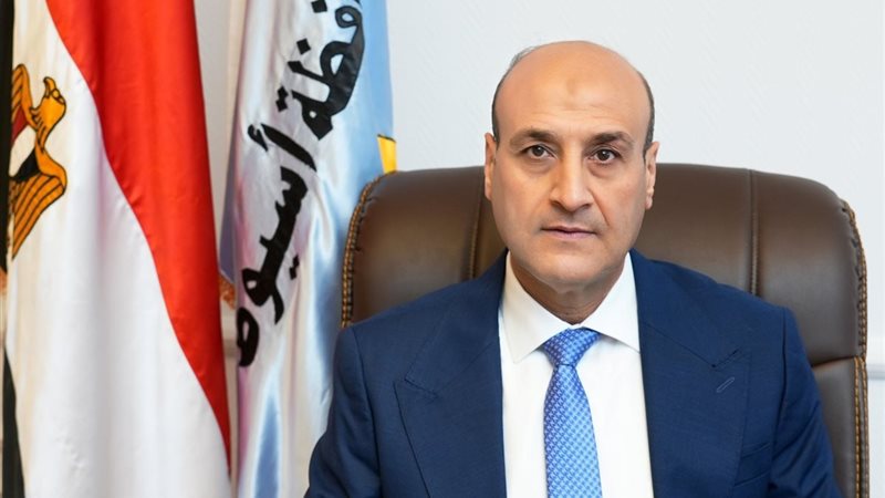 محافظ أسيوط 