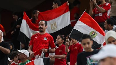 الجماهير المصرية تكتسح مدرجات ودية مصر والسعودية بأرقام قياسية