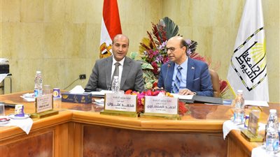 محافظ أسيوط في أول حضور لمجلس الجامعة: تعزيز الشراكة مع جامعة أسيوط 