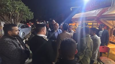نائب محافظ الجيزة يقود جولة مفاجئة بأبوالنمرس لمتابعة الالتزام بمواعيد غلق المحال