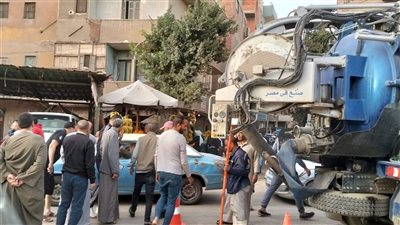 رئيس مدينة أبو النمرس يتابع تسليك الصرف الصحي استجابة لشكاوى المواطنين