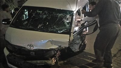 لحظة اصطدام مرعبة.. حادث وصلة دهشور وتحطم السيارتين بالكامل