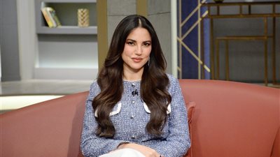 بعد نجاح «ميادة الديناري» في «علي كلاي» عمرو الليثي يُكرم درة