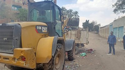 رئيس مدينة البدرشين بالجيزة يوجه برفع القمامة من جميع نقاط قرى المركز