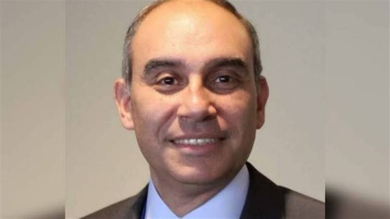خالد عبدالعزيز يهنئ