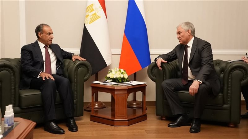 وزير الخارجية يلتقي