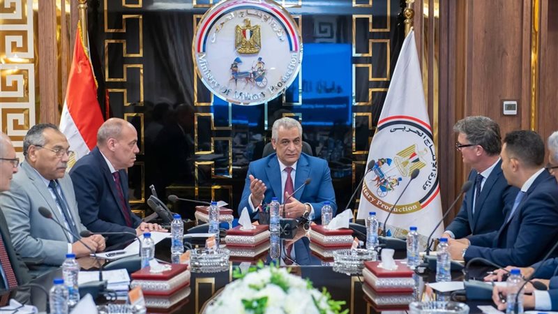 وزير الإنتاج الحربي