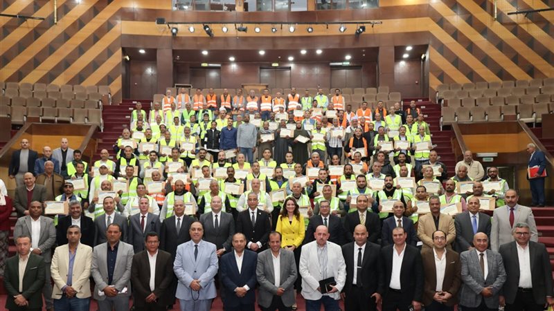 لفتة تقدير.. محافظ