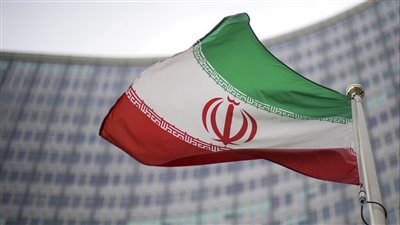انفجارات وتحركات عسكرية في إيران.. ماذا حدث في بوشهر؟