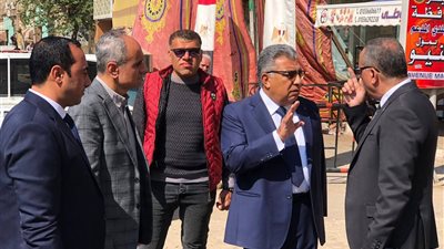 محافظ الدقهلية في جولة تفقدية بمخبز المحافظة للخبز المدعم بالمنصورة