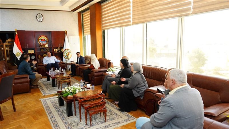 محافظ مطروح خلال