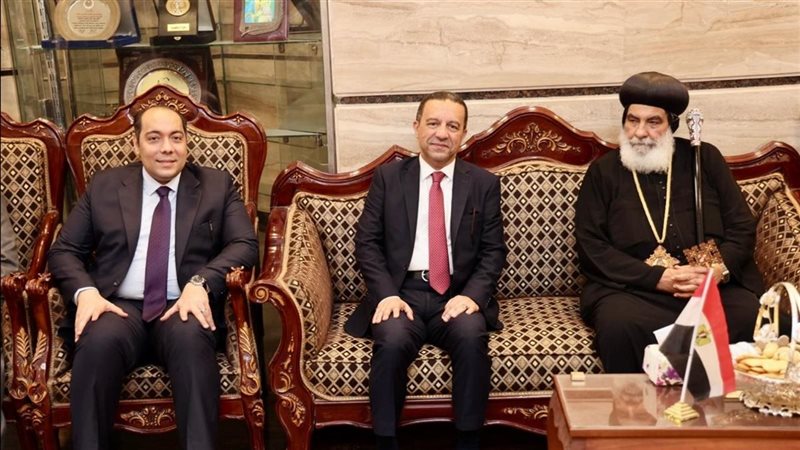 محافظ المنوفية خلال