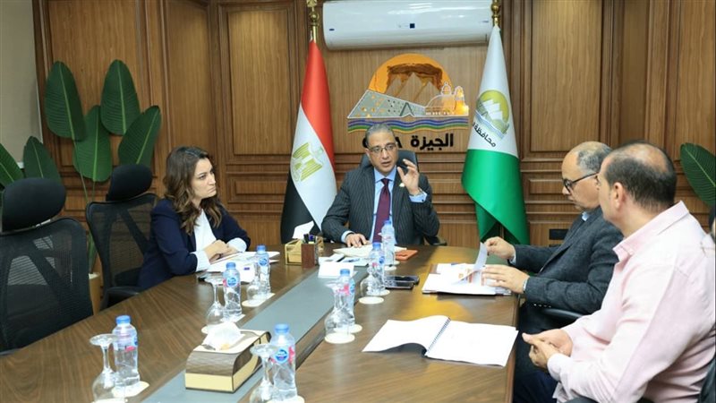 محافظ الجيزة خلال