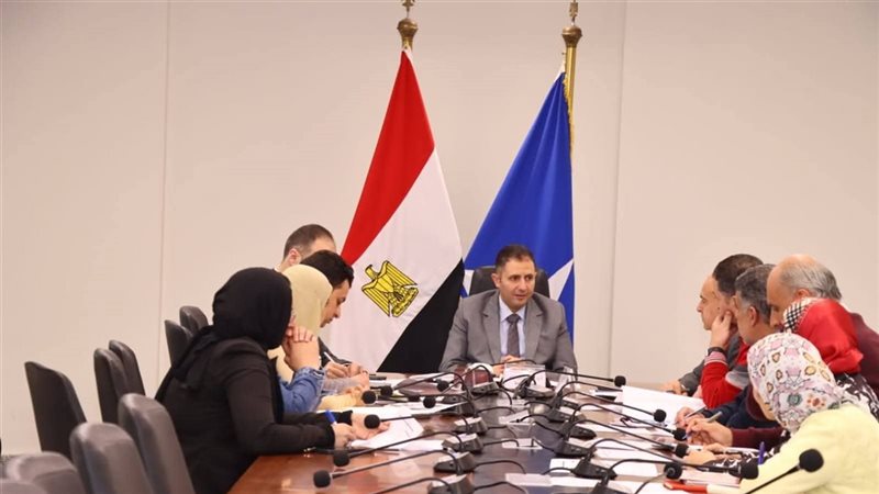 محافظ دمياط خلال
