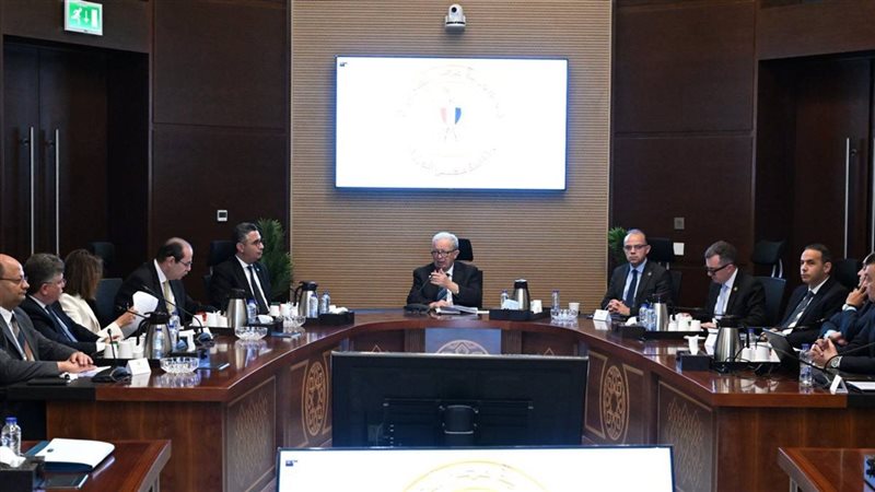 انطلاق الاجتماع الأول
