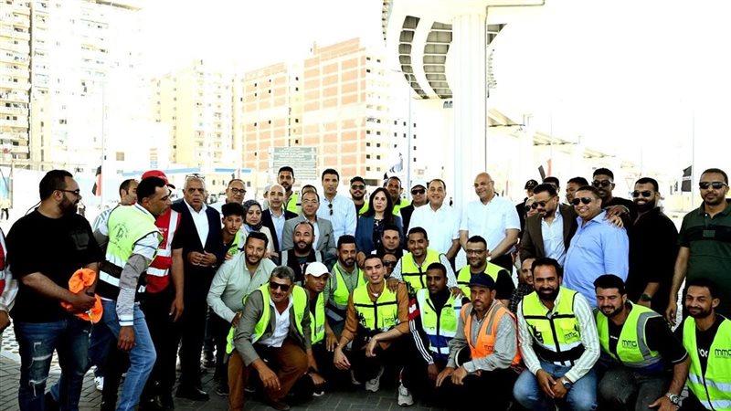 رئيس الوزراء خلال