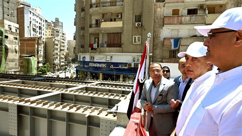 مدبولي يتفقد مشروعات