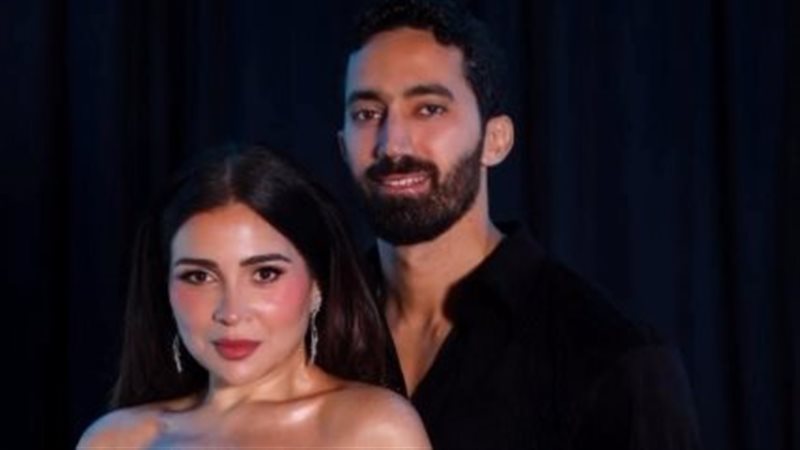 احمد تيمور وزوجتة
