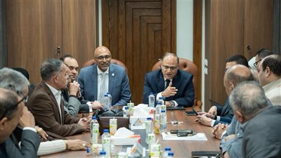 هيئة الدواء المصرية تتحرك لحل تحديات سوق الدواء وتعزيز التعاون