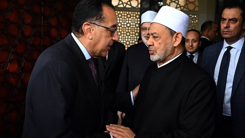 مدبولي يهنئ شيخ الأزهر بالعام الهجري الجديد 1448 هـ