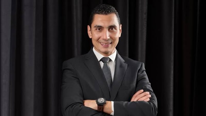 استقبال جماهيري ورسمي