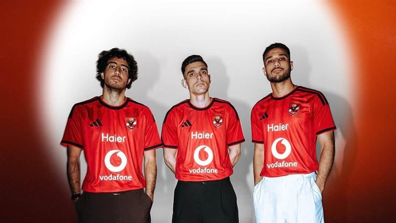 الأهلي يفاجئ جماهيره