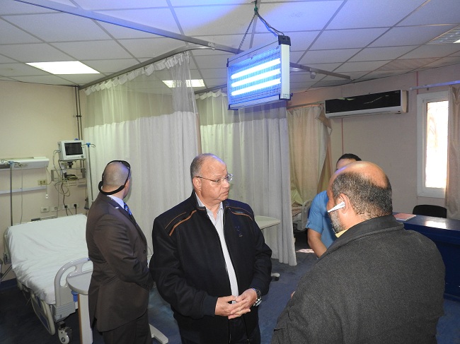 صور| محافظ القاهرة يفاجئ مستشفى التبين المركزي
