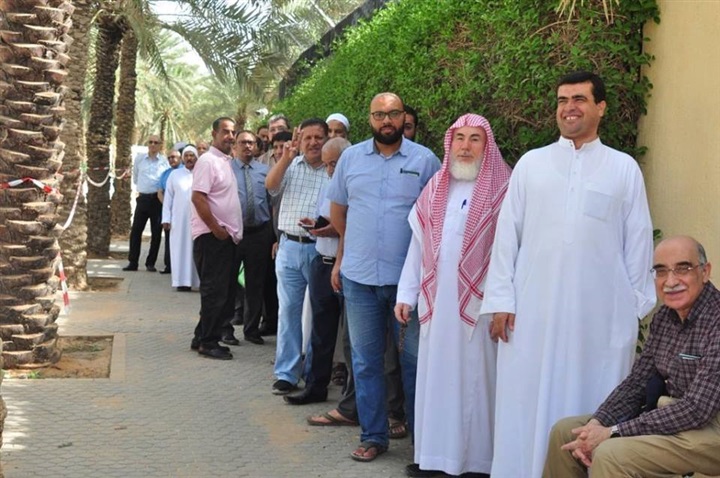 صور| إقبال كبير على لجان استفتاء التعديلات الدستورية في الرياض وجدة