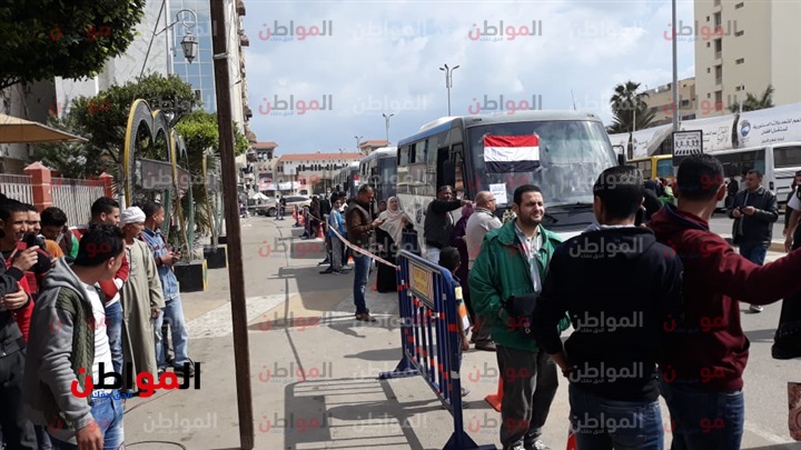 صور| موظفو الديوان العام ببورسعيد يصوتون في الاستفتاء 