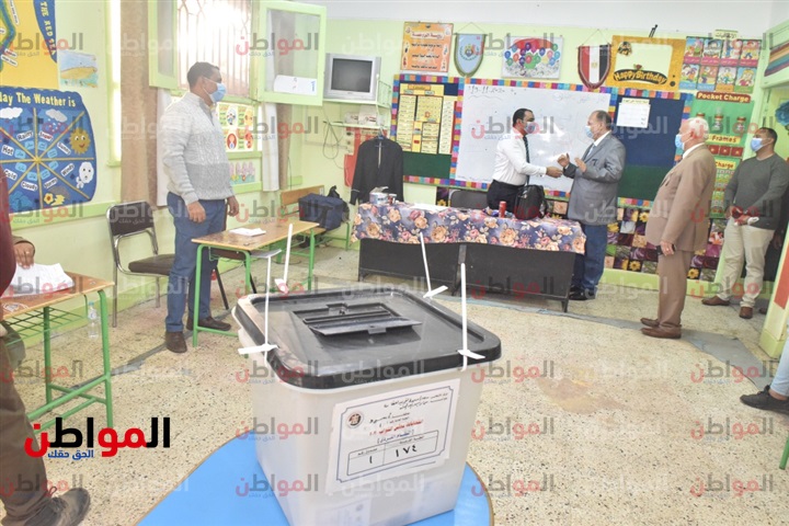 محافظ أسيوط يتفقد بعض مقار لجان انتخابات مجلس النواب بحى شرق وغرب 