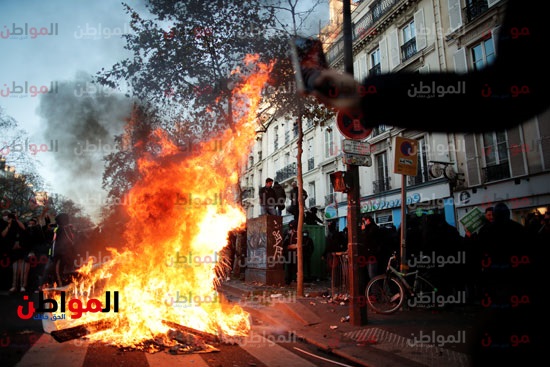 صور.. قوات الأمن الفرنسية تطلق قنابل الغاز لتفريق محتجين على عنف الشرطة 