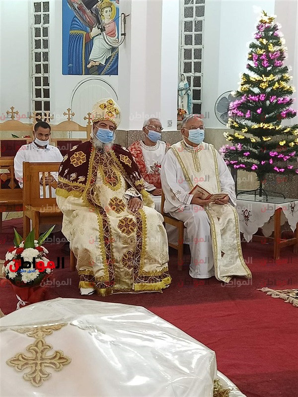 بالصور.. الكنيسة الكاثوليكية بالبحر الأحمر تحتفل بالكريسماس وسط اجراءات احترازية
