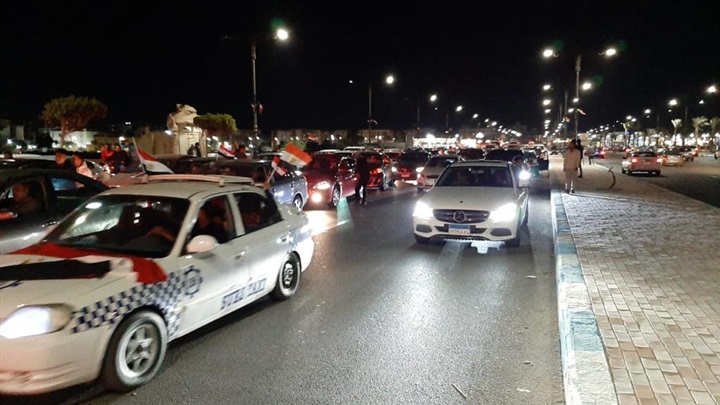 بالصور.. مسيرات بالسيارات للمصريين فى الداخل والخارج لدعم الدولة والرئيس واحتفالا بمؤتمر المناخ