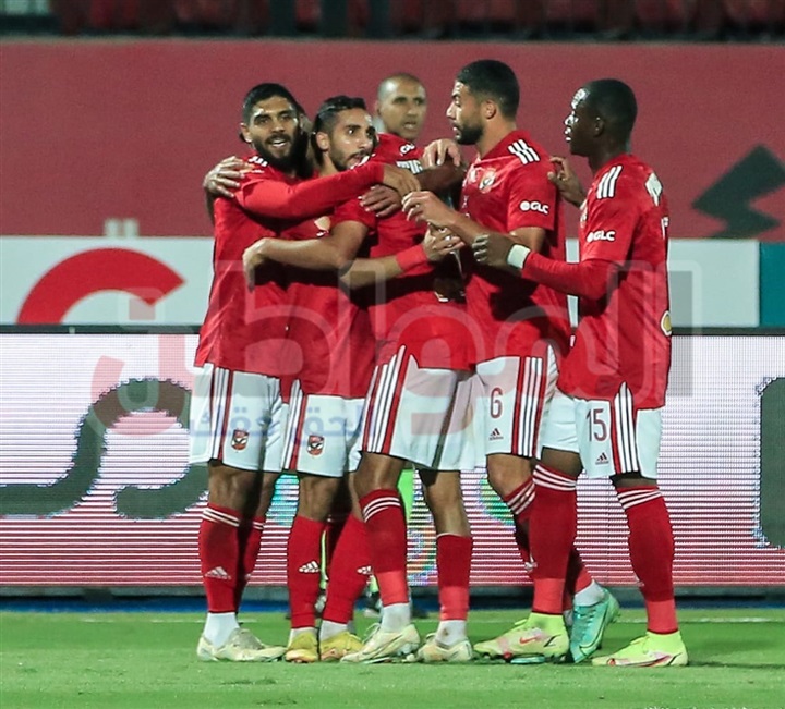 الأهلى يتخطى المقاولون العرب ويضرب موعدًا مع سموحة في نصف نهائي كأس مصر