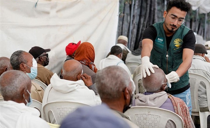 صور.. مركز الملك سلمان للإغاثة يختتم برنامج نور السعودية لمكافحة العمى بإثيوبيا 
