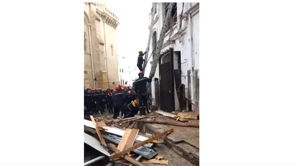 انهيار مبنى في الجزائر