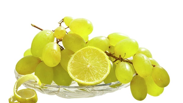 العنب والليمون لصحة