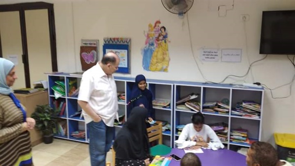 سعد يزور مكتبة مصر