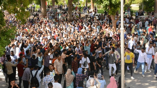 مظاهرات طلاب جامعة