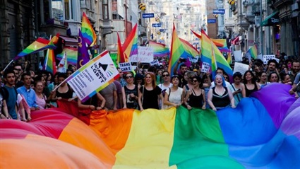 مسيرات المثليين في