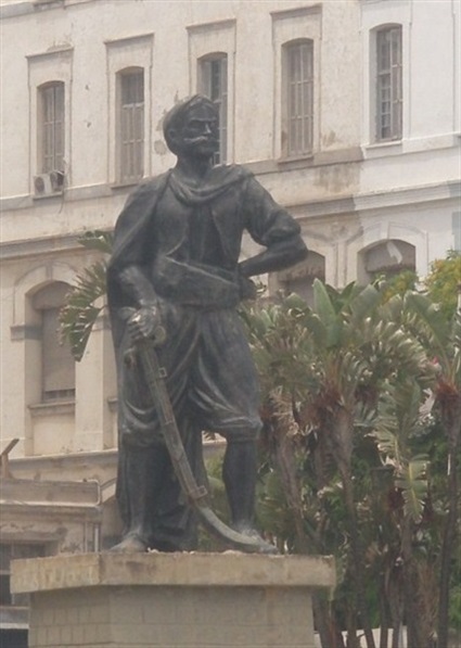 تمثال الريس حميدو