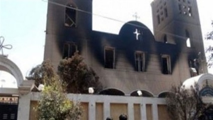 حرق الكنائس على يد